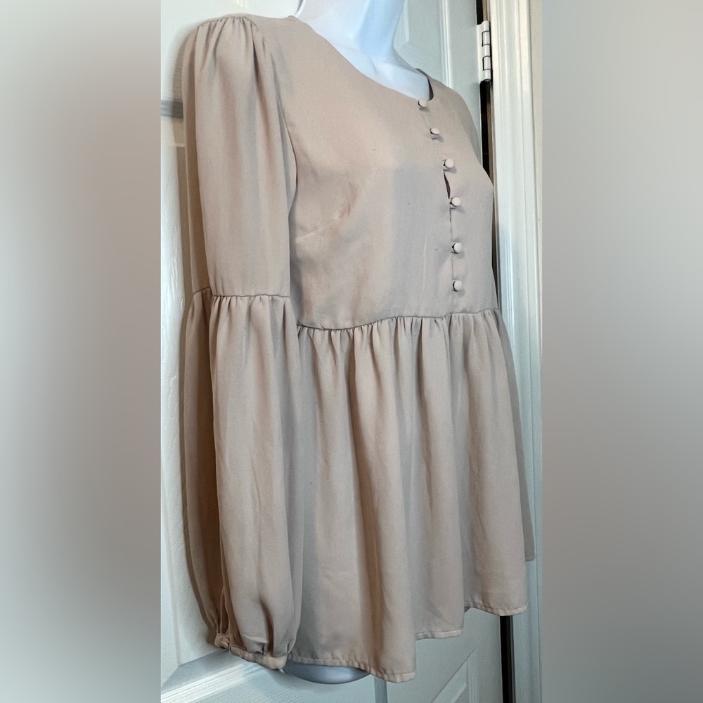 Lulu's Peplum Shirt Top Long Bishop Sleeve Feminine Style 518982 - Picture 4 of 8